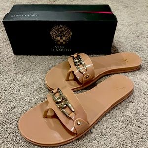 Vince Camuto Jelly slides